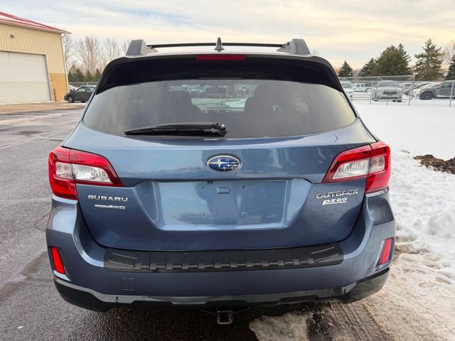 Used 2017 Subaru Outback 2.5i Premium image 2