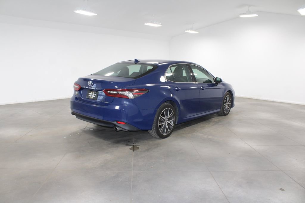 Used 2024 Toyota Camry XLE image 9