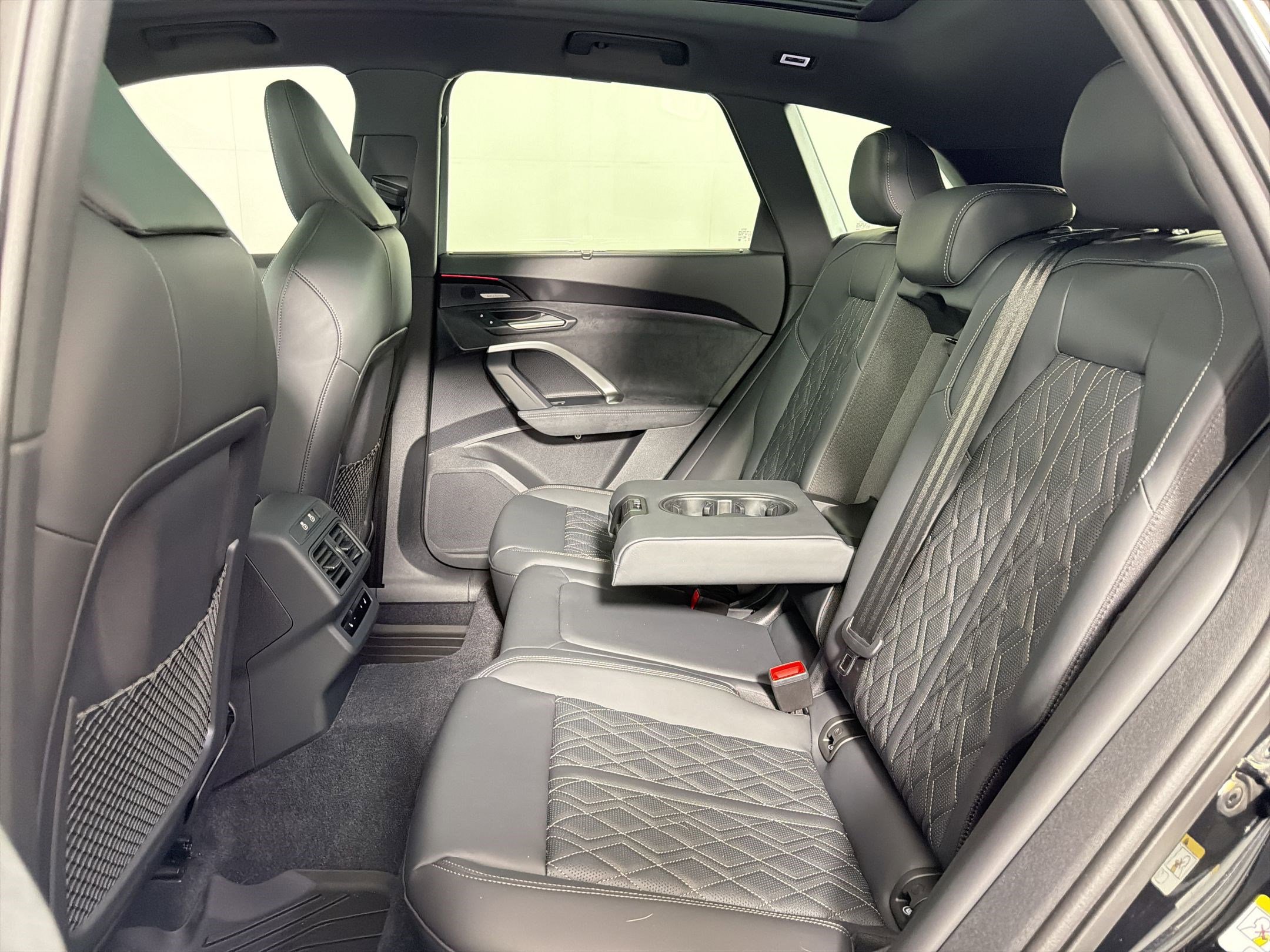 Certified 2025 Audi SQ5 Prestige w/ Prestige Package image 12