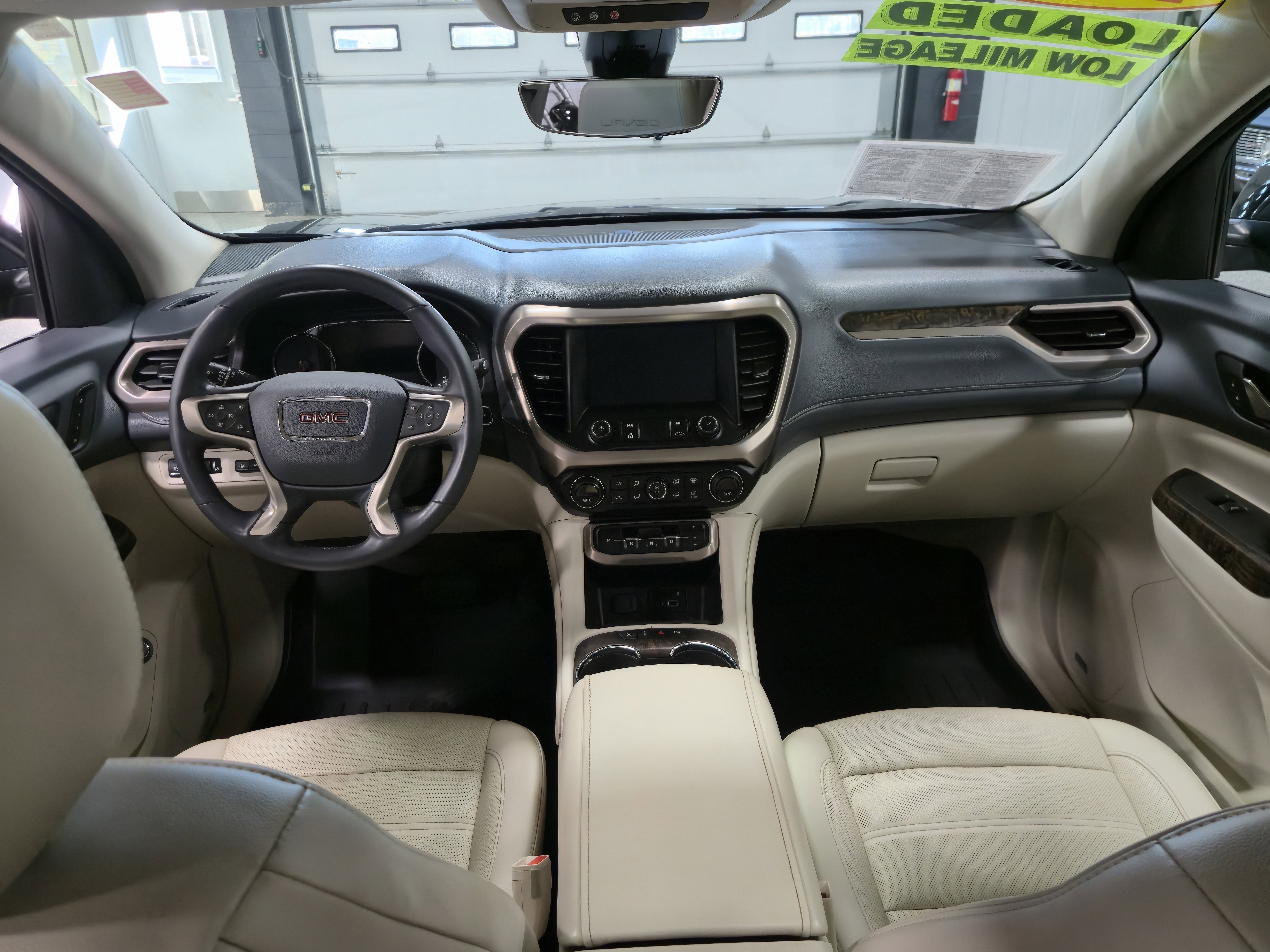 Certified 2020 GMC Acadia Denali w/ Technology Package image 10