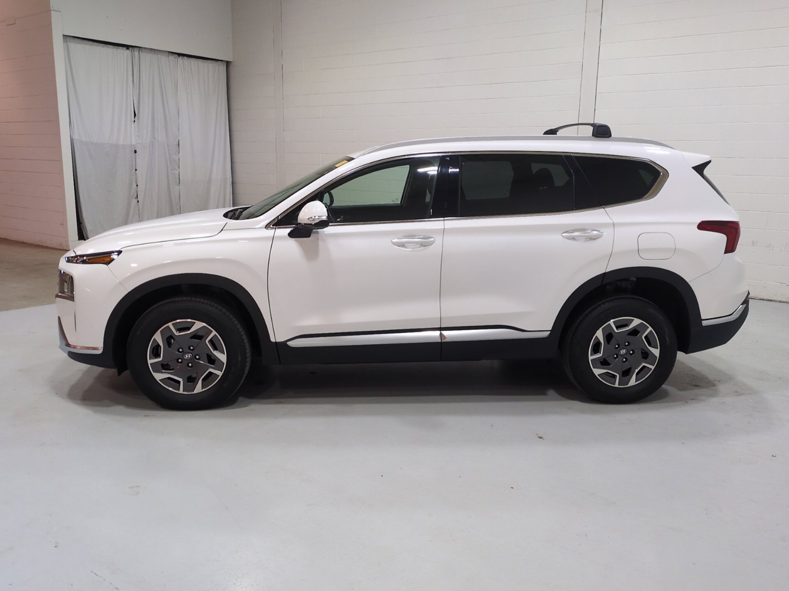 Certified 2023 Hyundai Santa Fe Blue AWD/4WD image 7