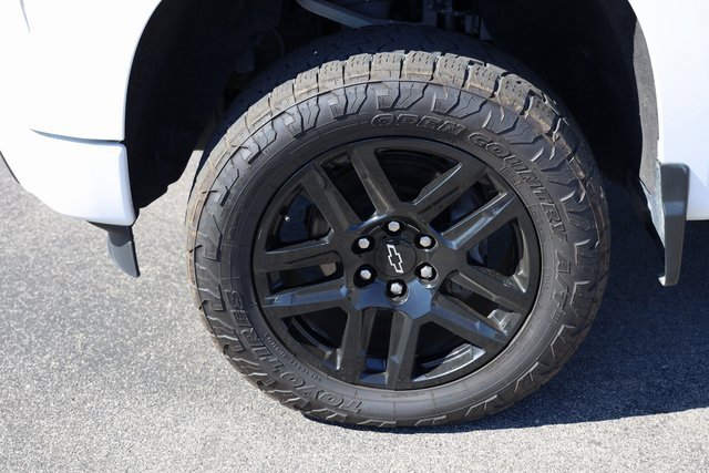 Used 2023 Chevrolet Silverado 1500 RST w/ Z71 Off-Road Package image 10