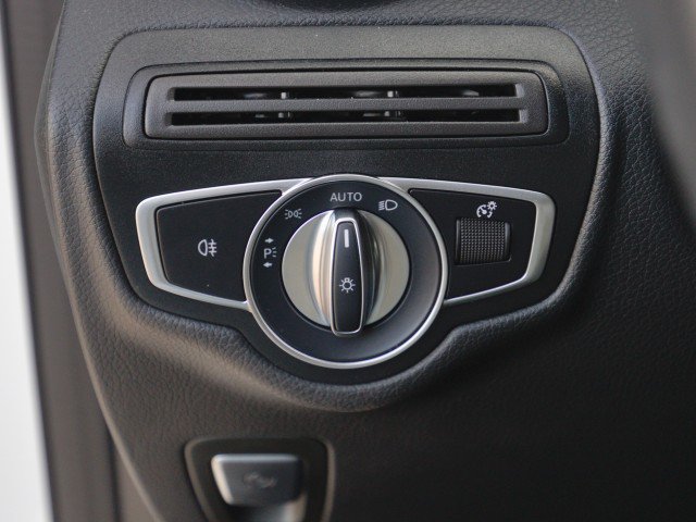 Used 2022 Mercedes-Benz GLC 300 4MATIC image 19