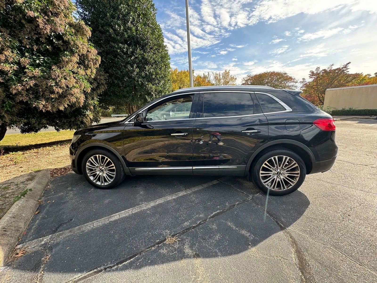 Used 2018 Lincoln MKX Reserve w/ Lincoln MKX Climate Package FWD image 7