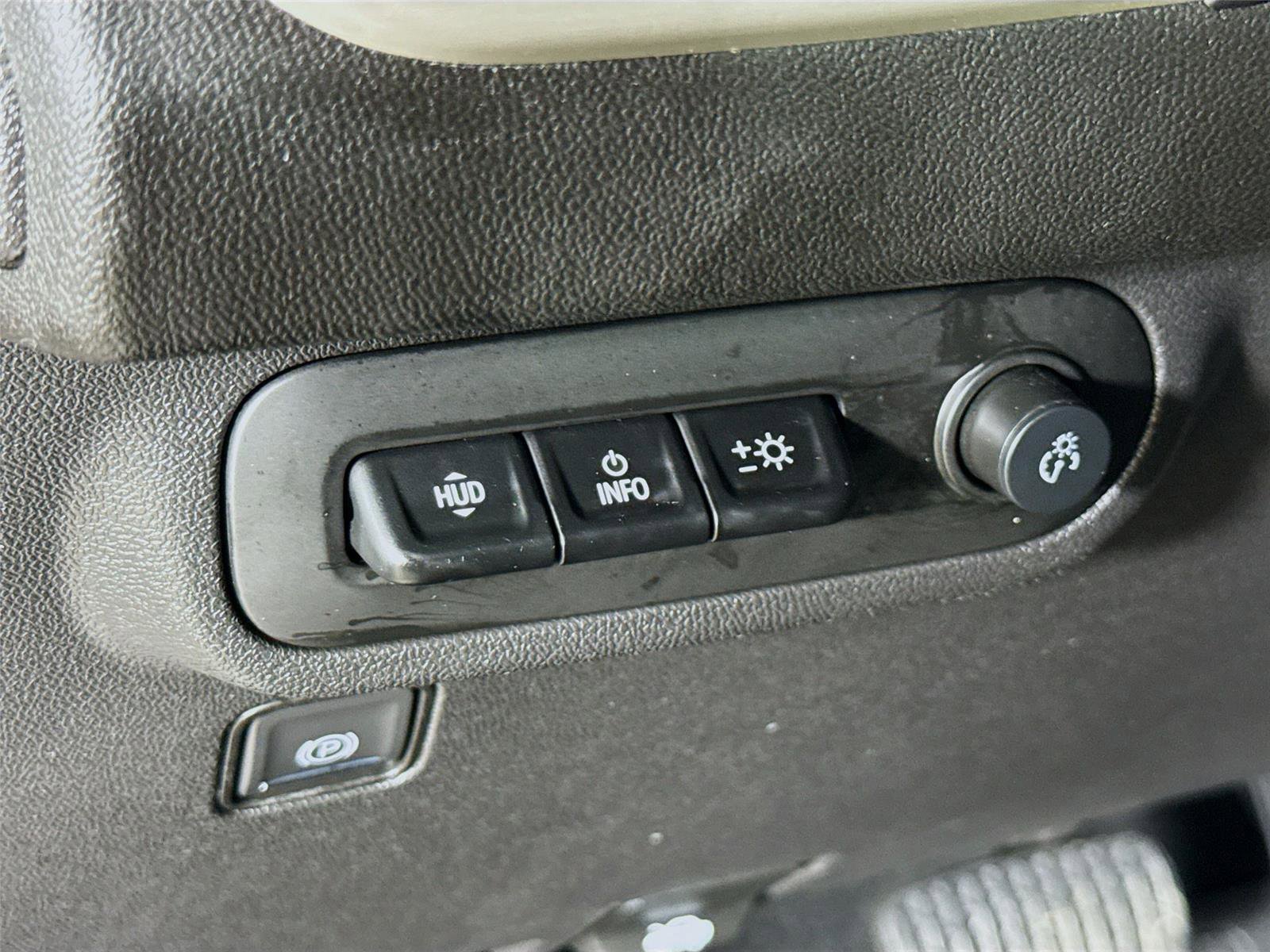 Used 2024 GMC Terrain Denali w/ Denali Premium Package image 12