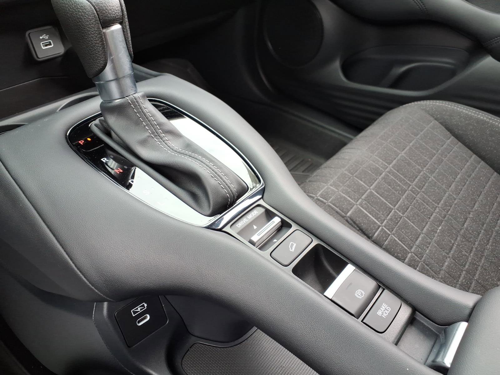 Certified 2025 Honda HR-V LX image 20