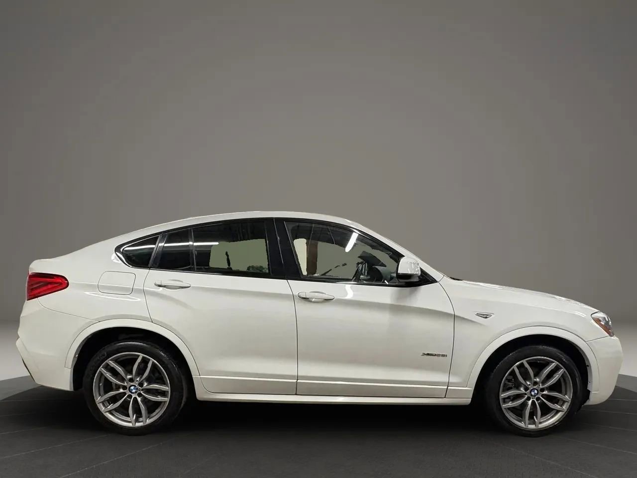 Used 2018 BMW X4 xDrive28i image 6