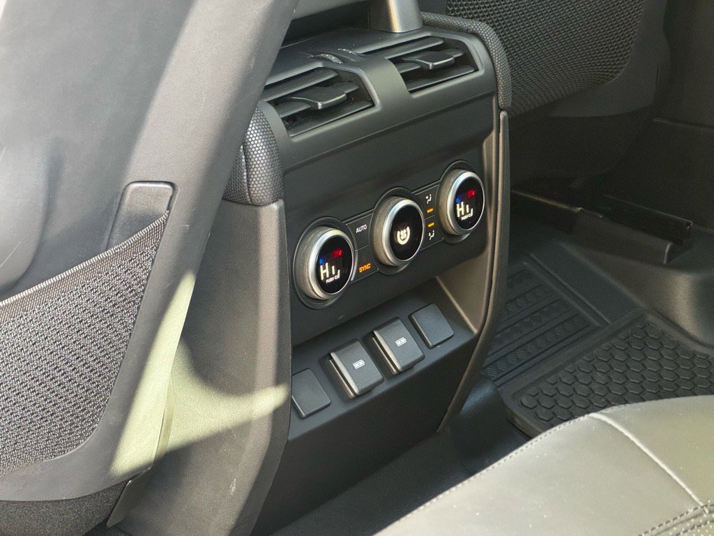 Used 2024 Land Rover Defender 110 V8 image 20