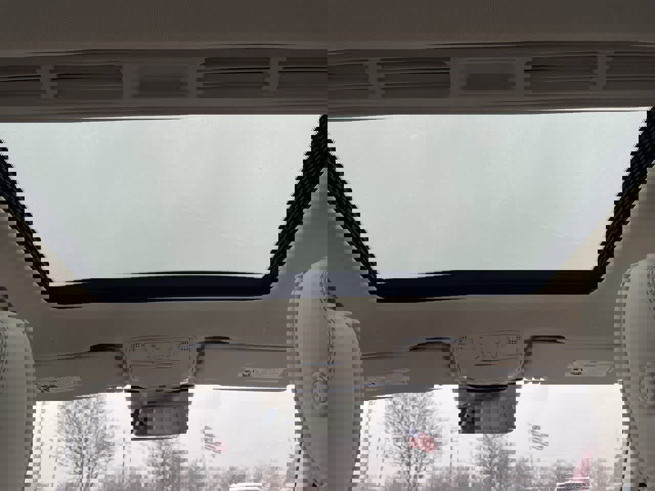 Used 2017 Mercedes-Benz E 400 4MATIC Wagon image 21