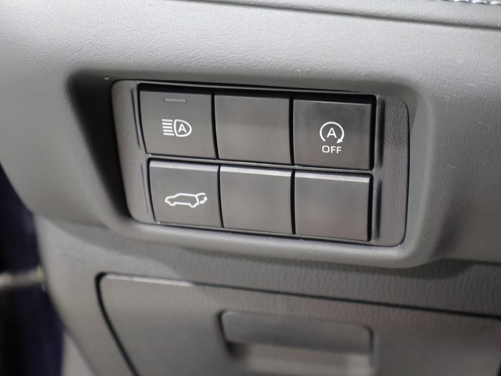 Certified 2024 Toyota Highlander XLE AWD/4WD image 32