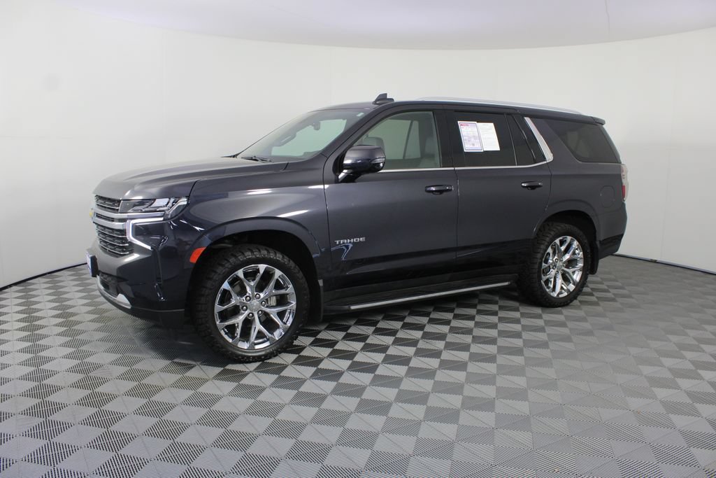 Used 2022 Chevrolet Tahoe LT w/ Luxury Package AWD/4WD image 2