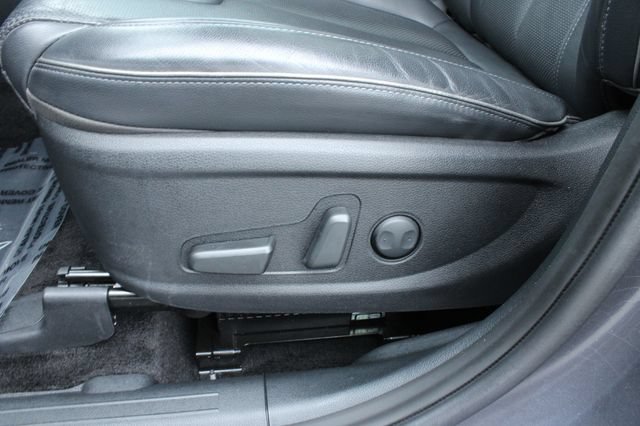 Used 2022 Hyundai Santa Fe SEL Premium AWD/4WD image 13
