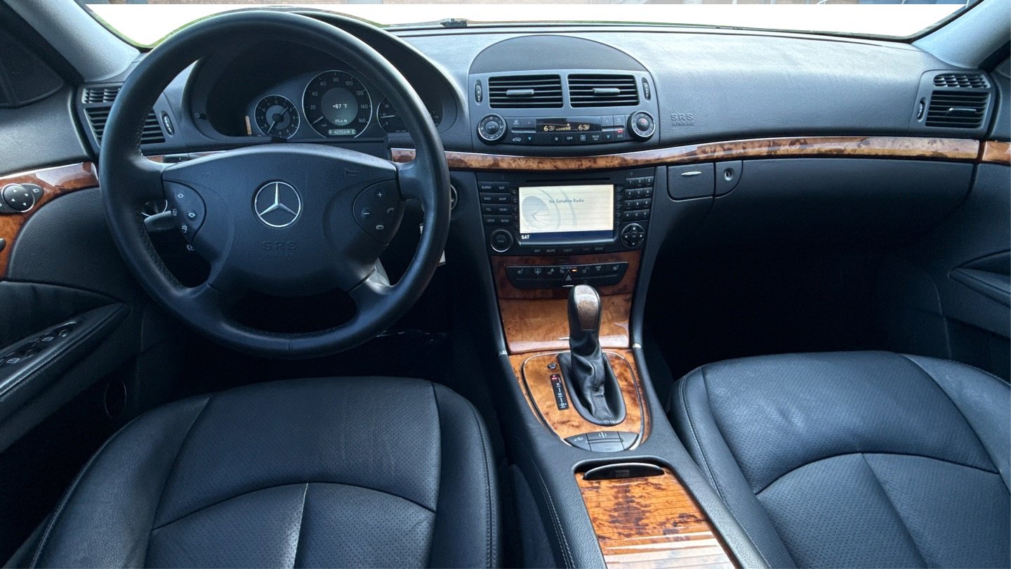 Used 2005 Mercedes-Benz E 500 4MATIC Sedan image 12