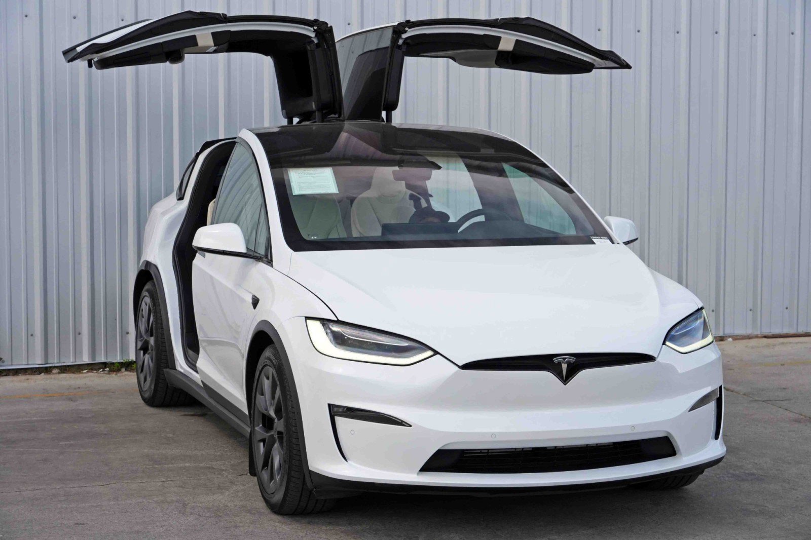 Used 2022 Tesla Model X Plaid image 57