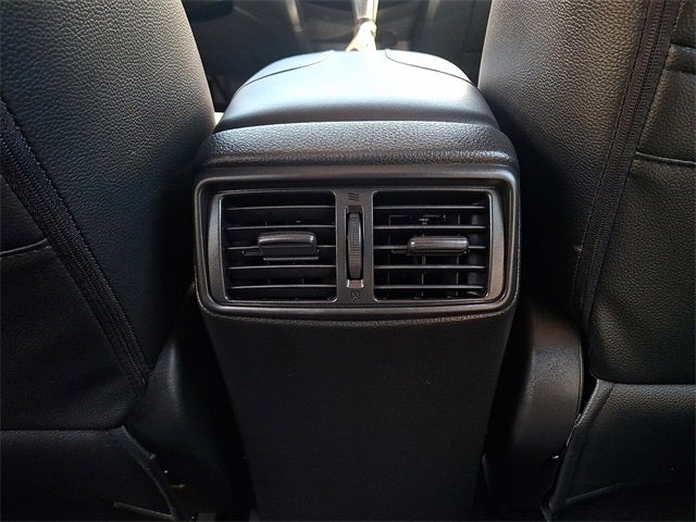 Used 2021 Nissan Rogue Sport SV image 11