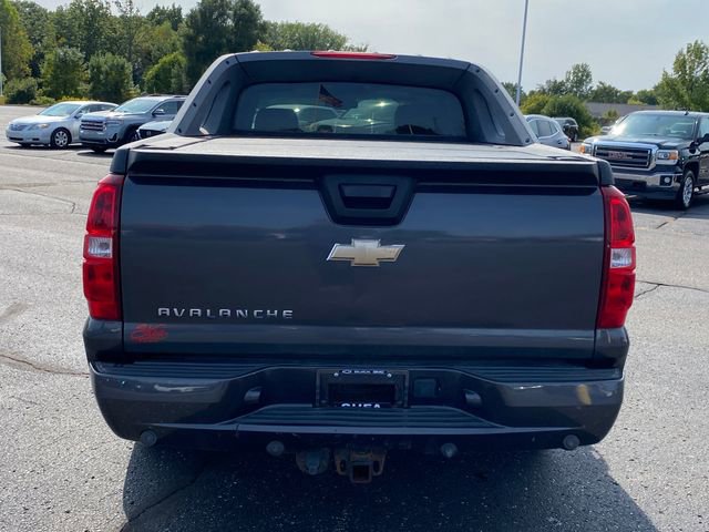Used 2011 Chevrolet Avalanche LT image 14