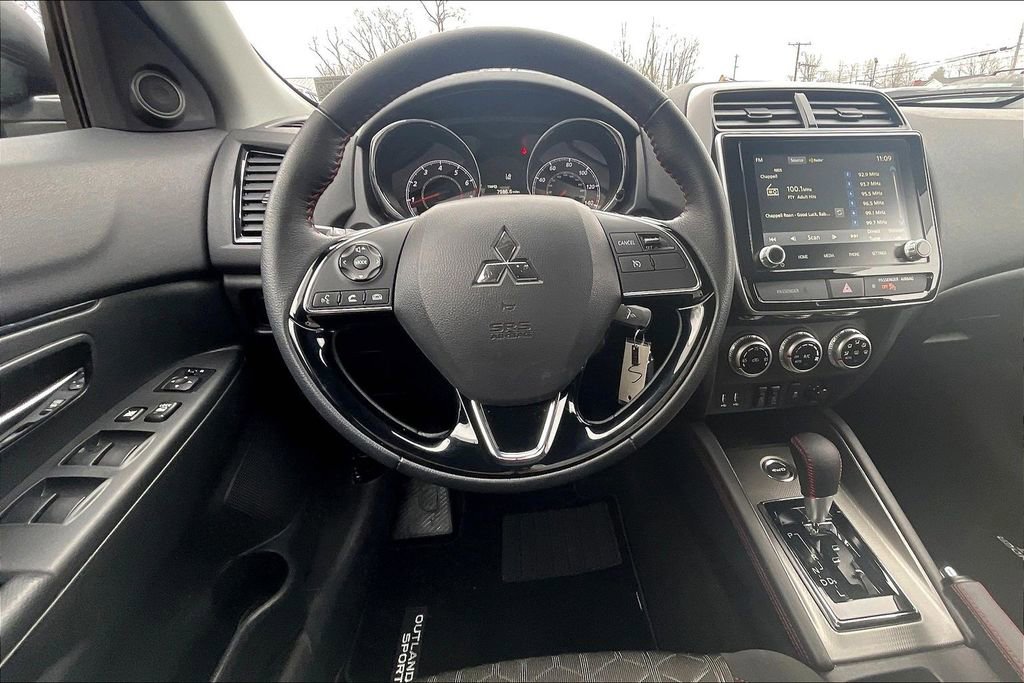 Used 2024 Mitsubishi Outlander Sport LE image 5