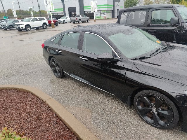 Used 2020 Honda Accord Touring image 18