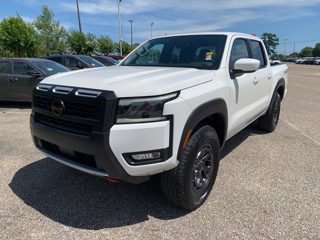 Used 2026 Nissan Frontier PRO-4X AWD/4WD image 4