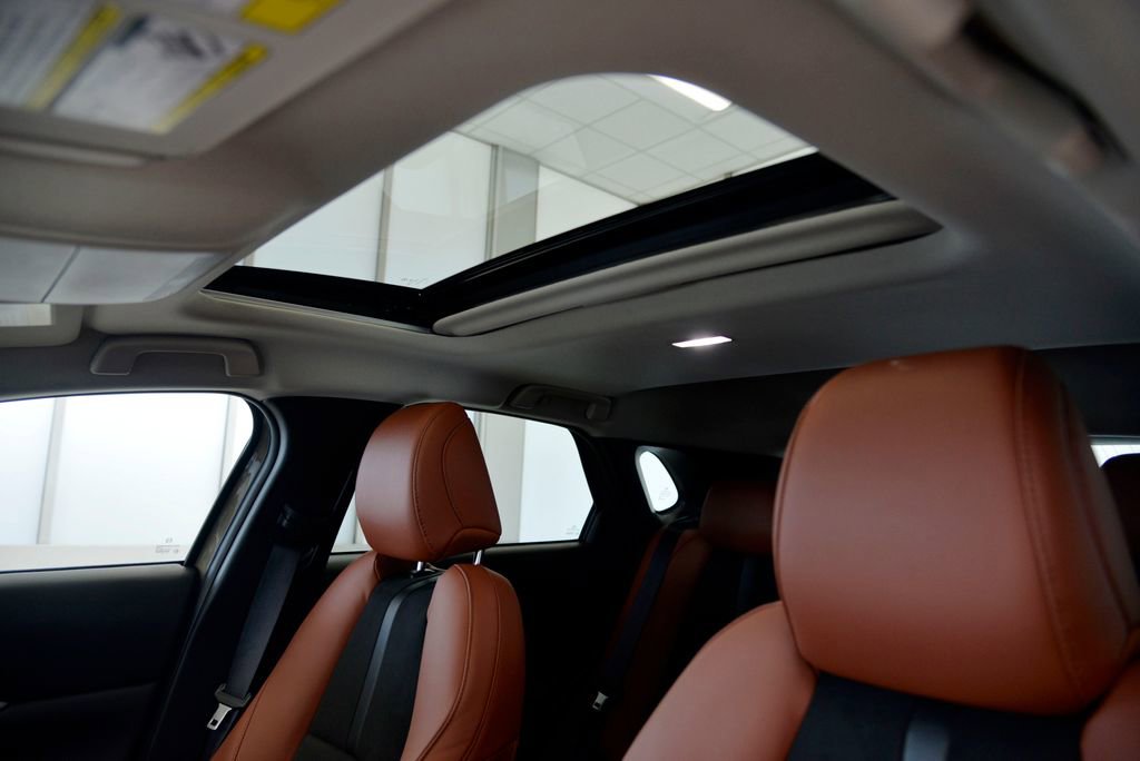 Certified 2025 MAZDA CX-30 Carbon AWD/4WD image 27