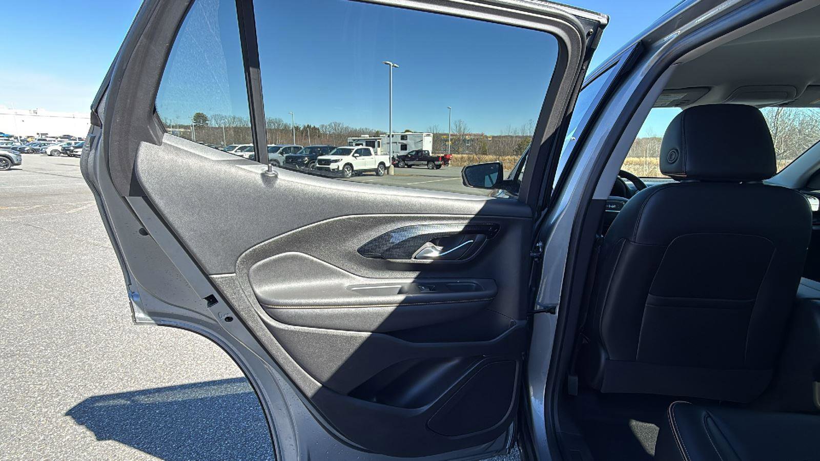 Used 2023 GMC Terrain AT4 image 23