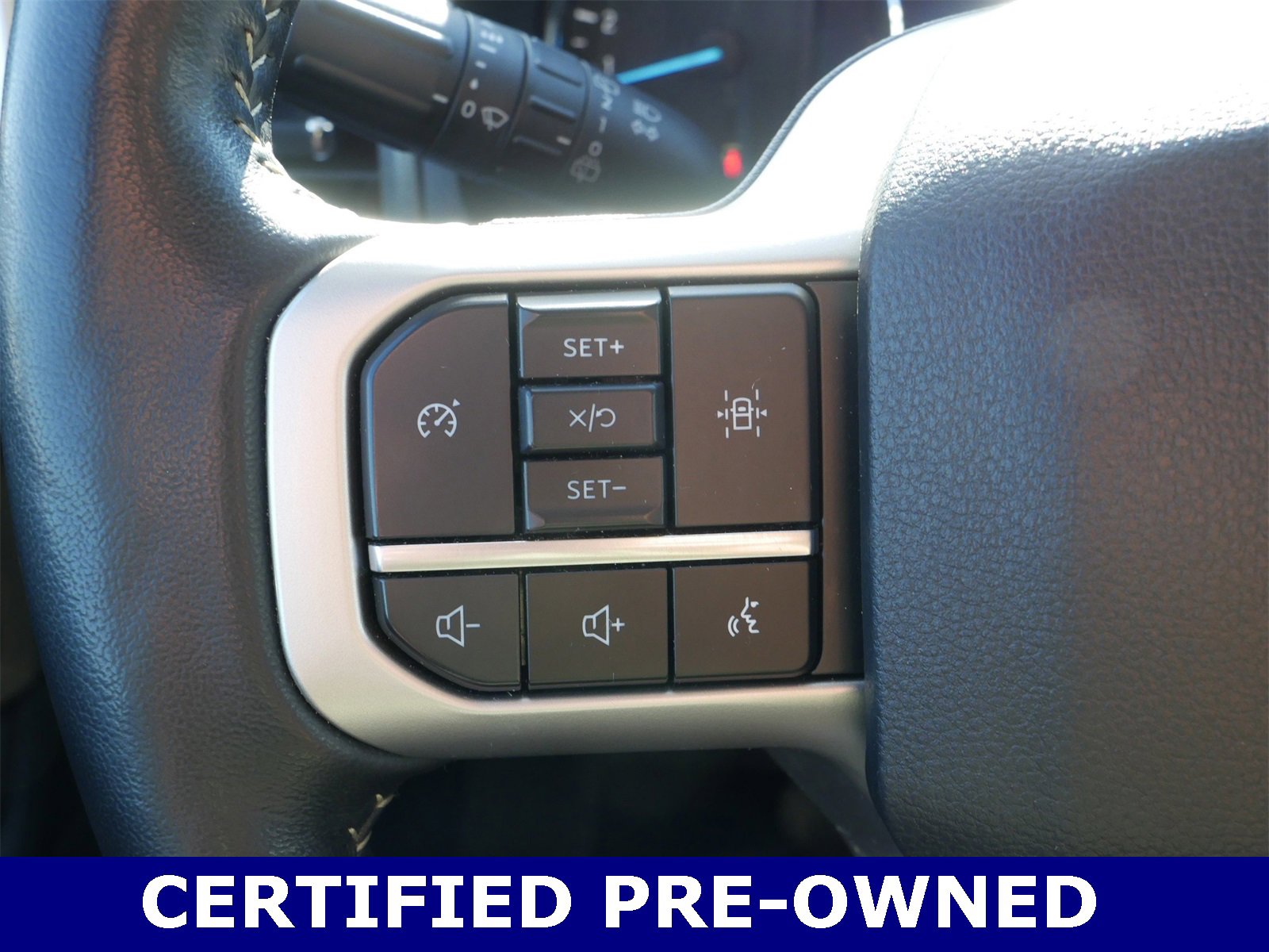 Certified 2024 Ford Expedition XLT image 30