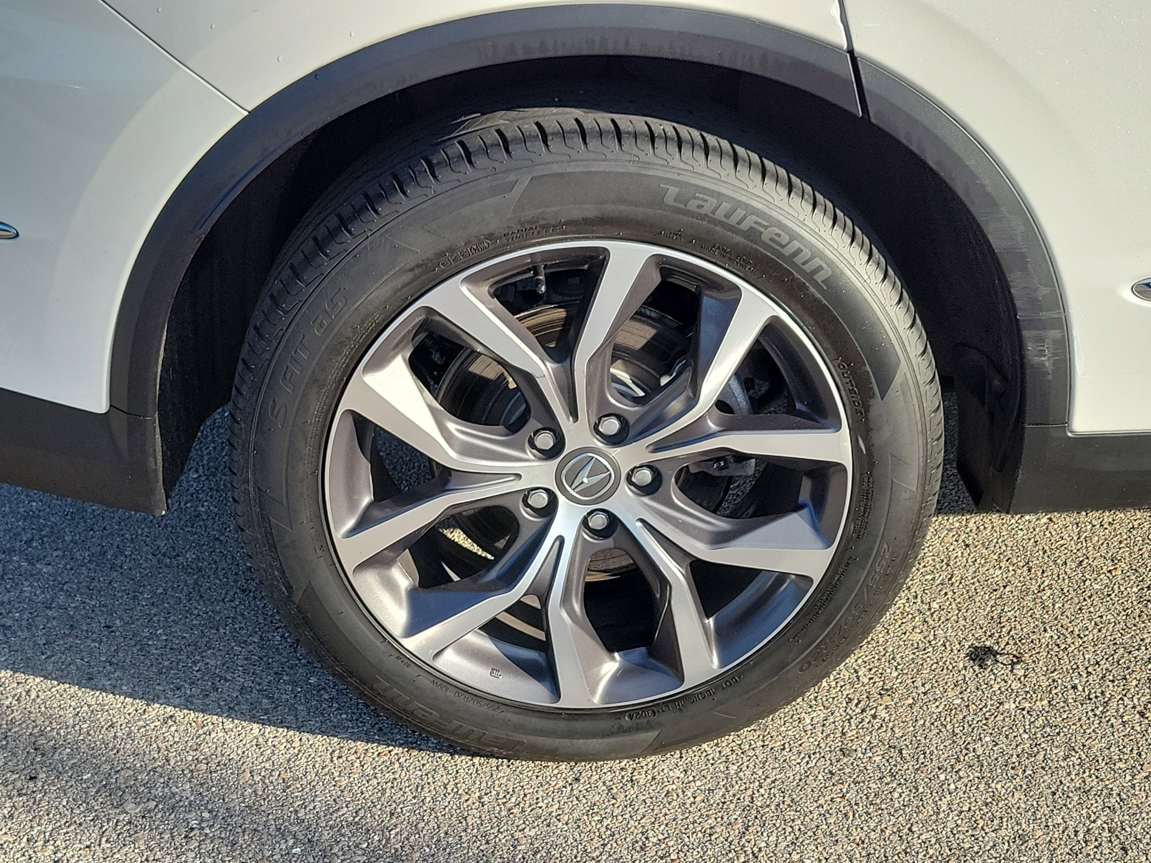 Used 2023 Acura MDX SH-AWD w/ Technology Package image 9