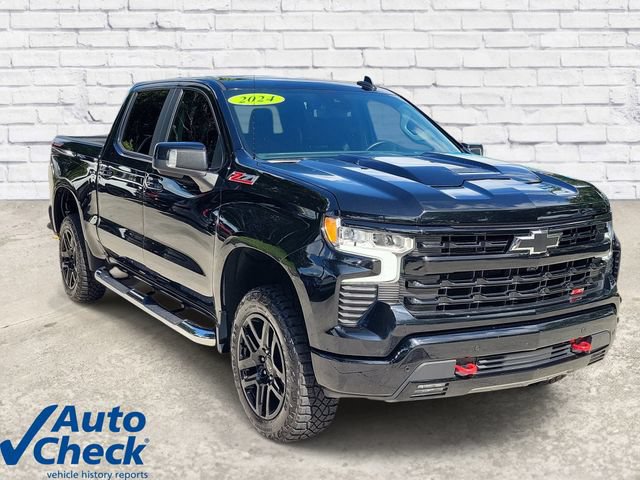 Used 2024 Chevrolet Silverado 1500 LT Trail Boss w/ Convenience Package II AWD/4WD image 3