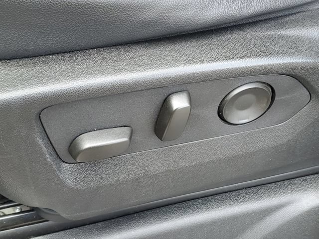 Certified 2024 Chevrolet Suburban Premier AWD/4WD image 6