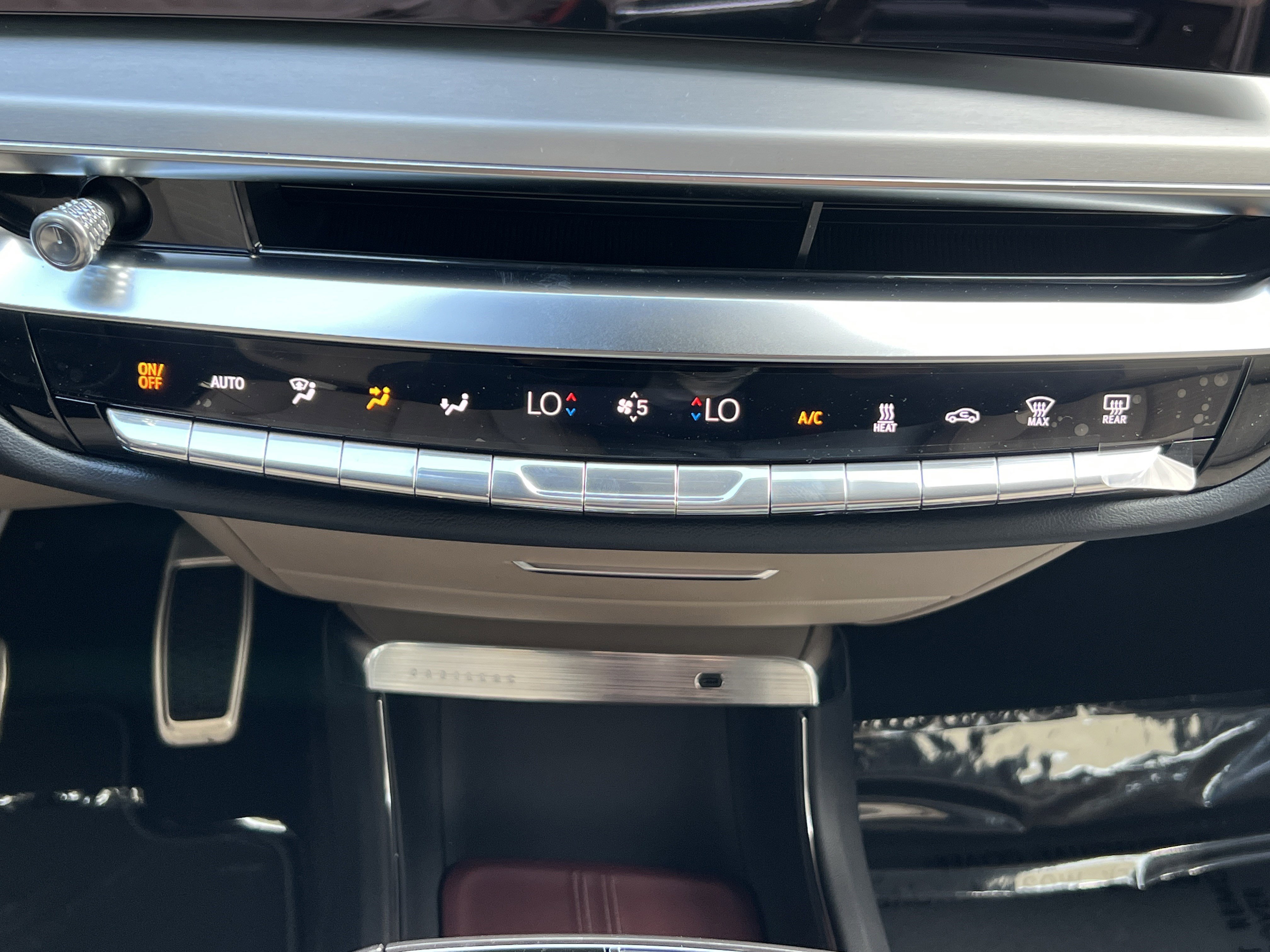New 2026 Cadillac Lyriq Signature Luxury AWD/4WD image 31