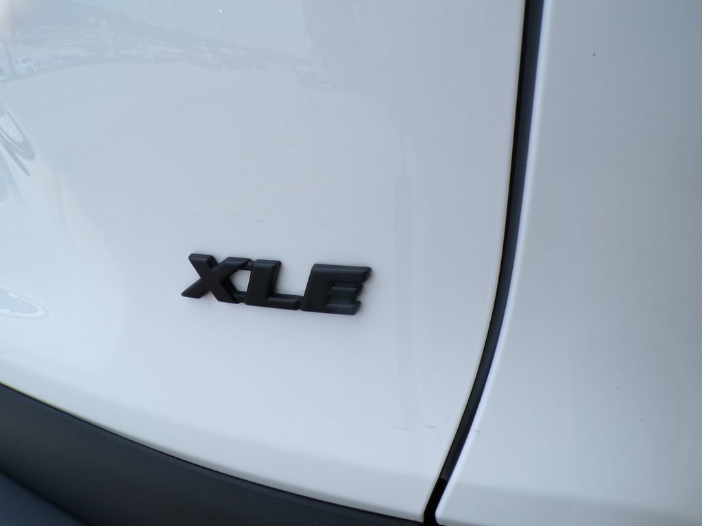 Used 2024 Toyota RAV4 XLE w/ Convenience Package FWD image 17