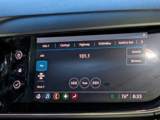 Used 2021 Buick Envision Essence w/ Sport Touring Package FWD image 20