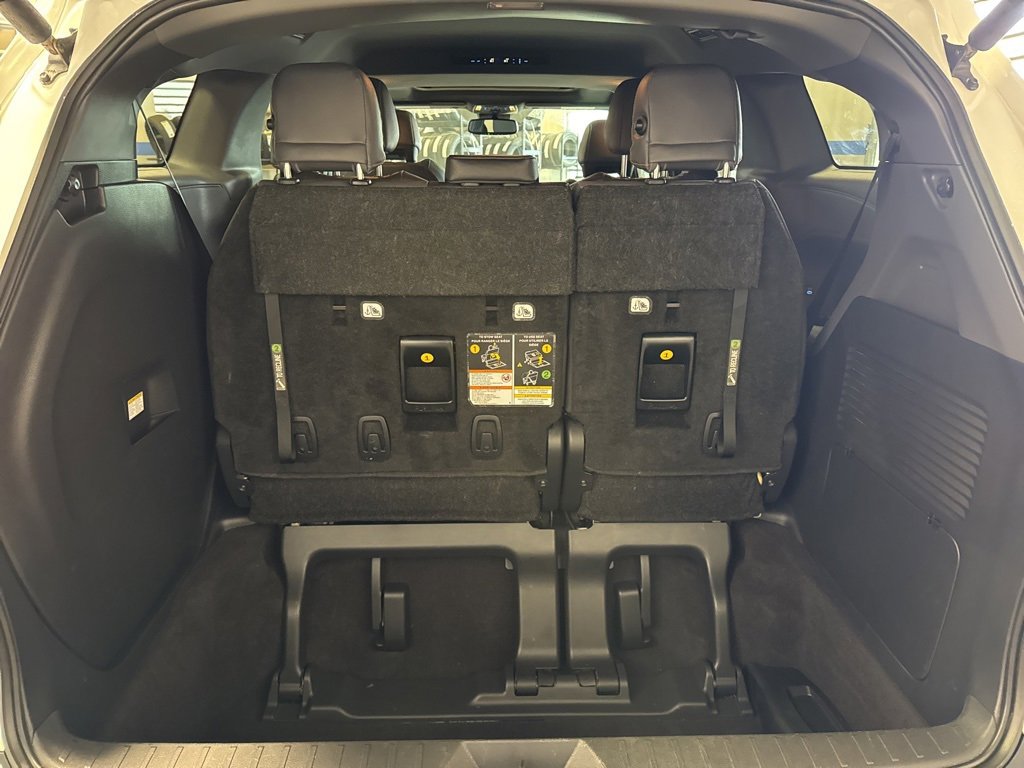 Used 2024 Toyota Sienna XSE image 27