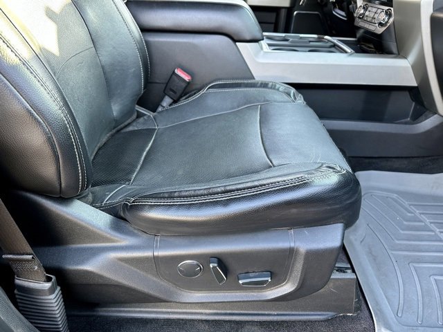 Used 2017 Ford F350 Lariat image 25