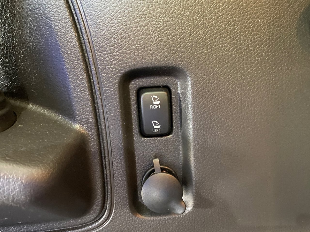 Used 2014 Ford Edge Sport w/ Driver Entry Package image 23