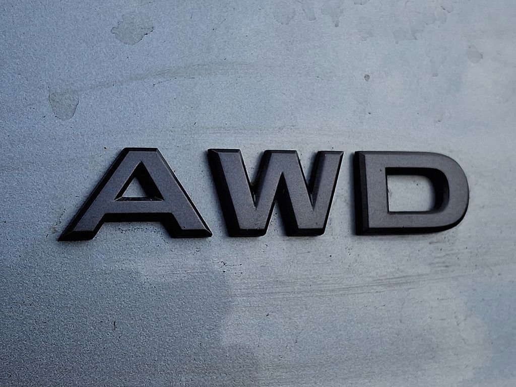 Used 2025 Nissan Rogue SV image 20