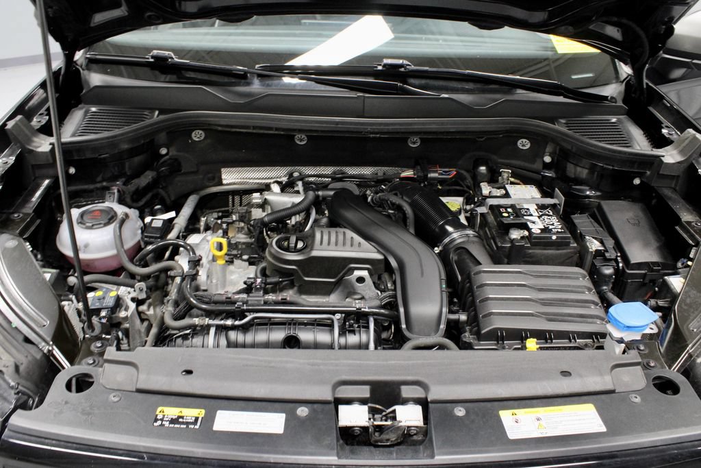 Used 2025 Volkswagen Taos S AWD/4WD image 17