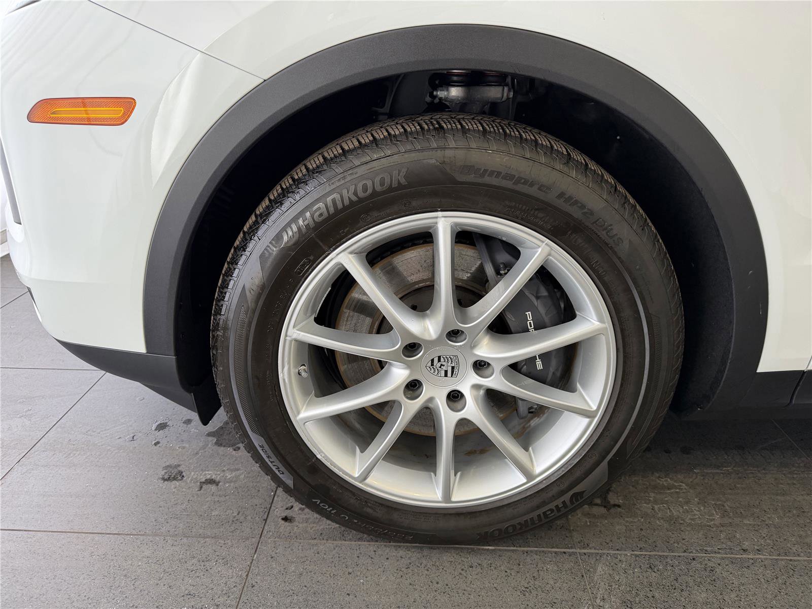 Certified 2024 Porsche Cayenne image 10