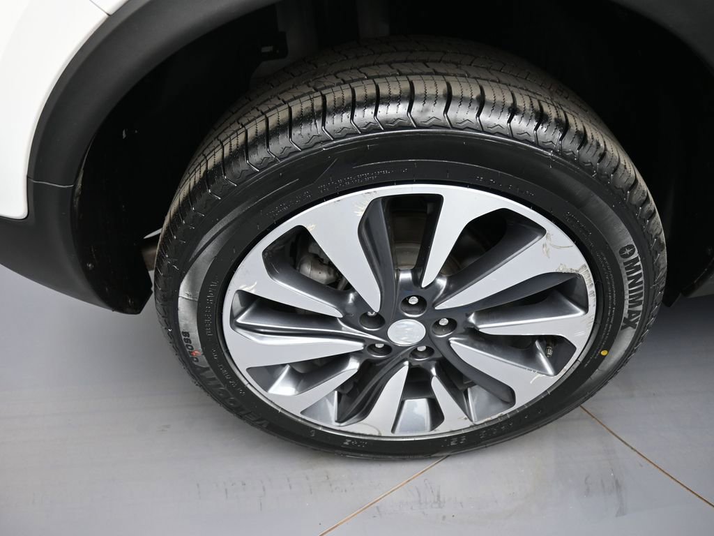 Used 2021 Buick Encore Preferred w/ Safety Package II image 12