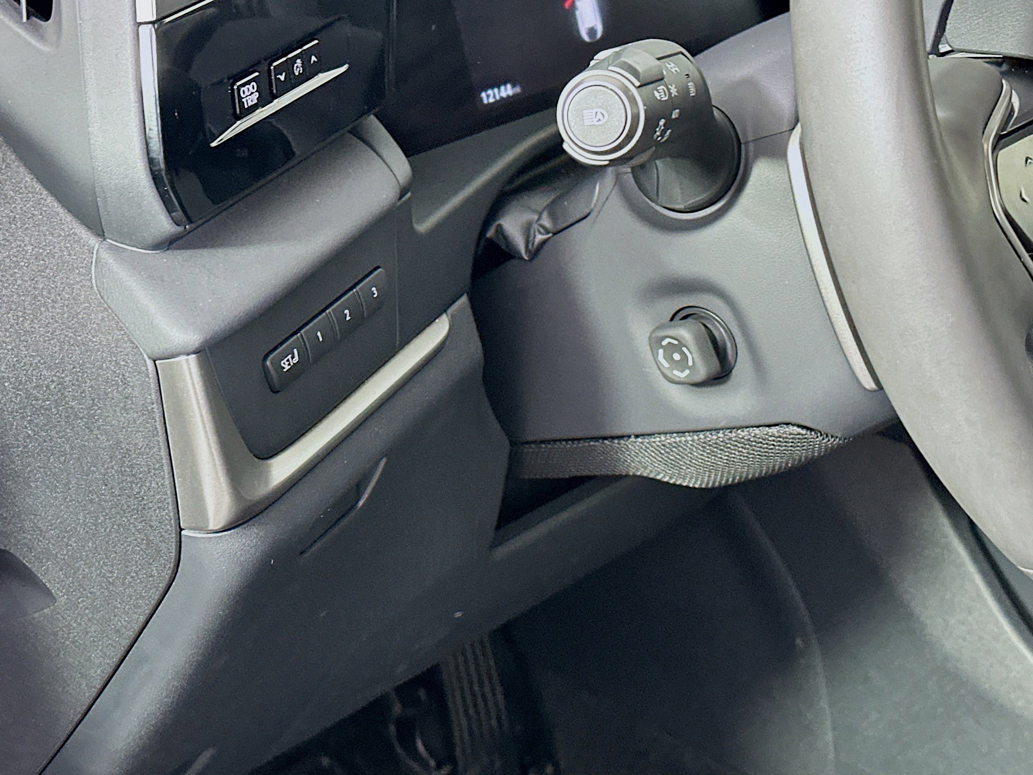 Used 2023 Lexus RZ 450e Premium w/ Technology Package image 17