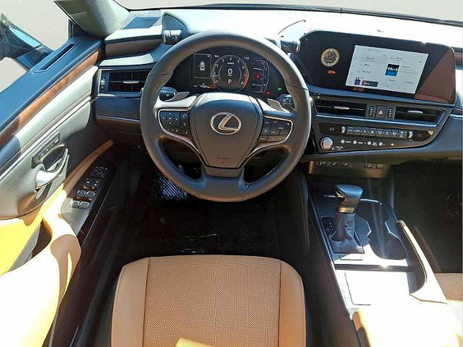 Used 2024 Lexus ES 350 w/ Premium Package FWD image 10