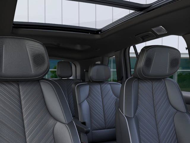 New 2027 Cadillac Vistiq Platinum w/ LPO, Floor Liner Package AWD/4WD image 24