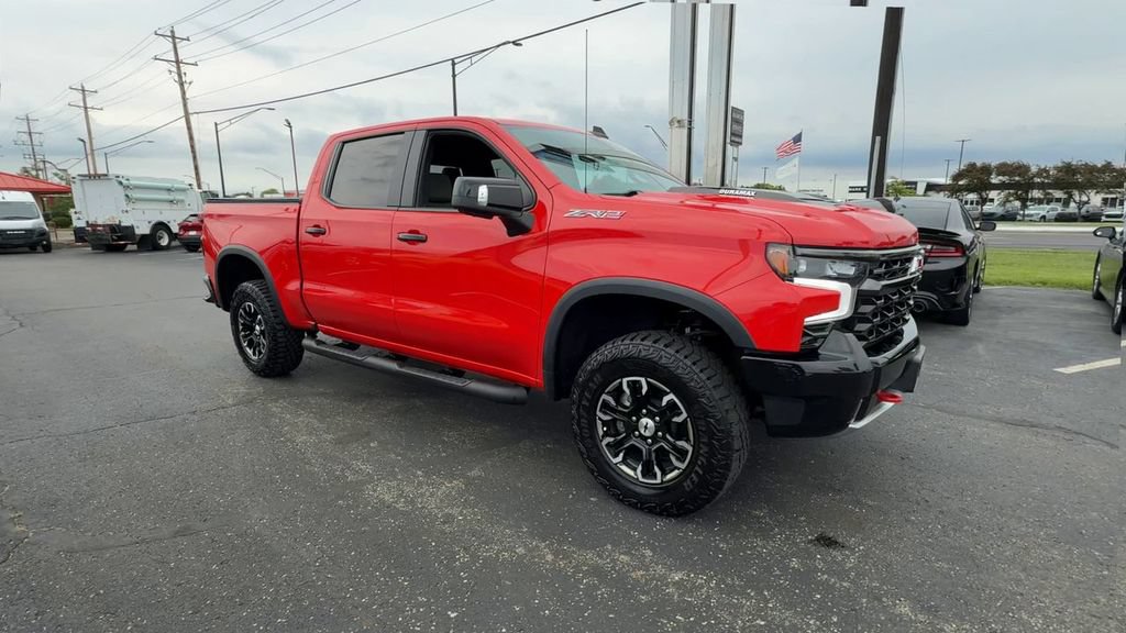 Used 2024 Chevrolet Silverado 1500 ZR2 w/ Technology Package AWD/4WD image 2