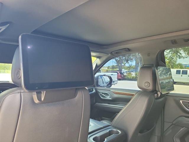 Used 2024 Chevrolet Suburban High Country w/ Advanced Technology Package AWD/4WD image 12