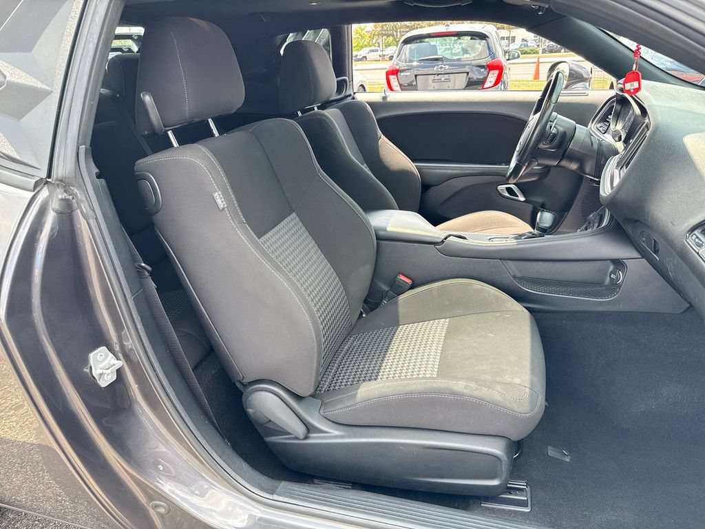 Used 2020 Dodge Challenger GT w/ Blacktop Package AWD/4WD image 25