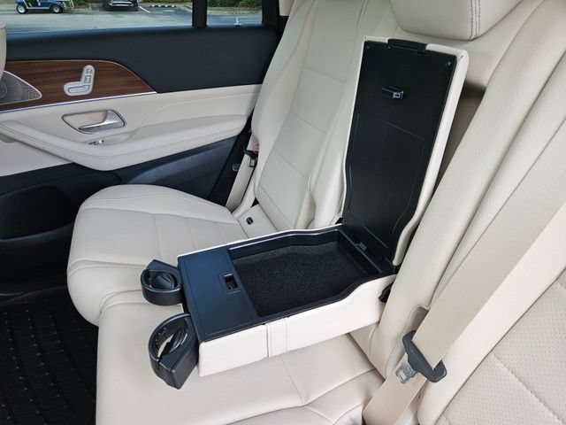 Used 2026 Mercedes-Benz GLS 450 4MATIC image 33
