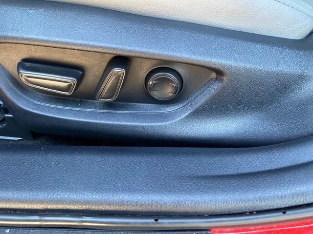 Used 2025 Toyota Camry SE FWD image 30