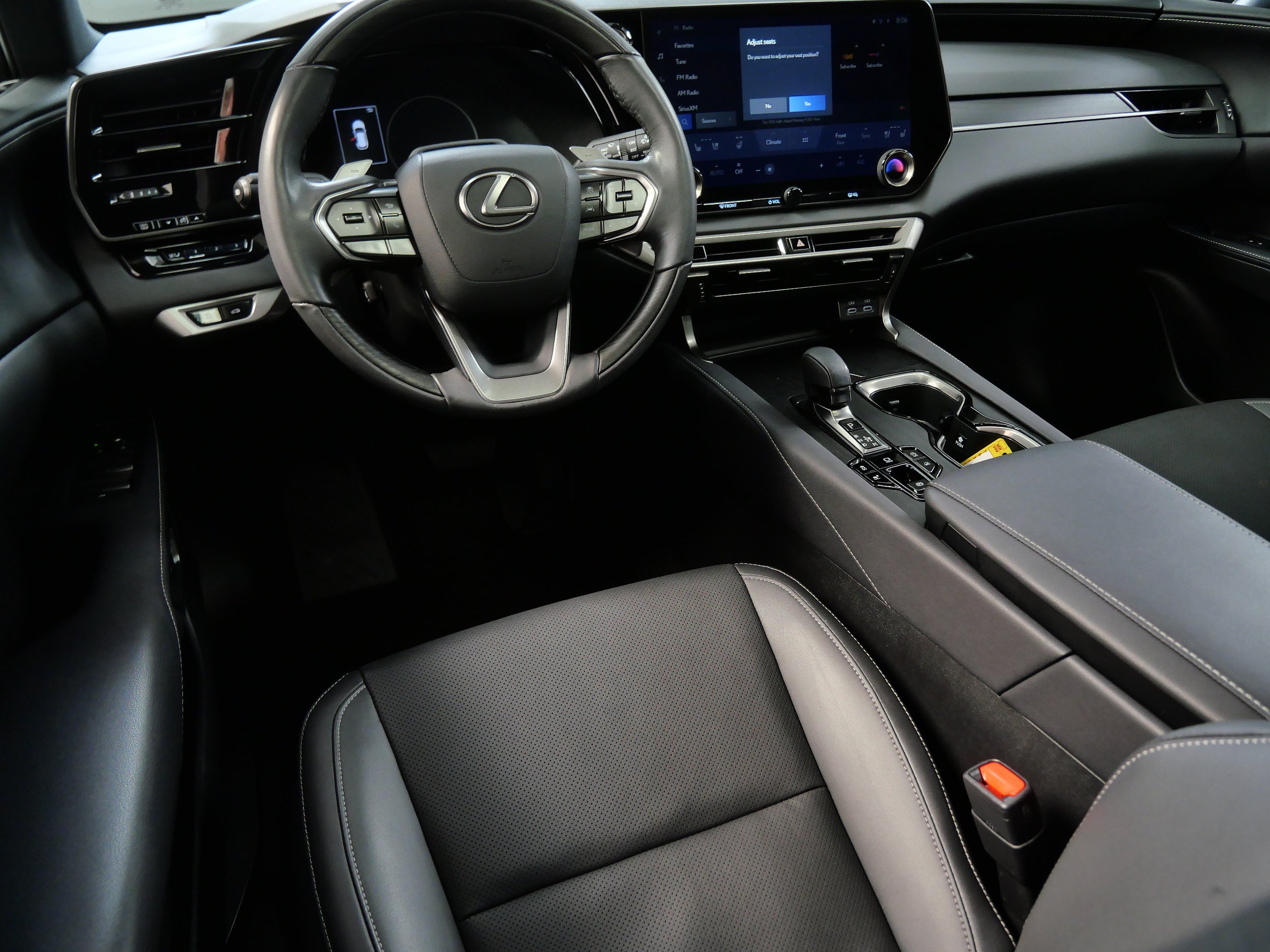 Used 2023 Lexus RX 350 Premium w/ Accessory Package (Z1) AWD/4WD image 2