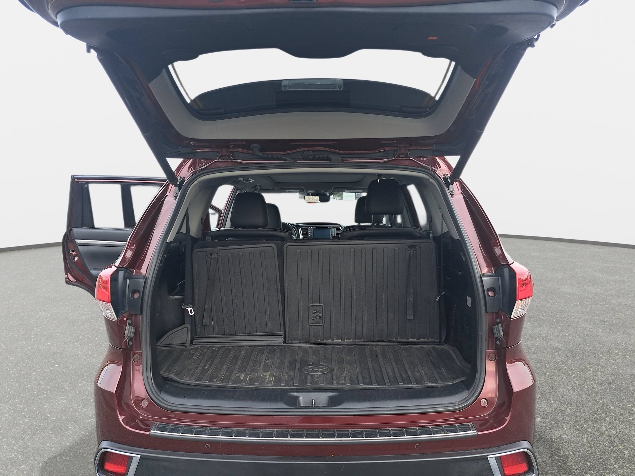 Used 2019 Toyota Highlander Limited Platinum AWD/4WD image 13