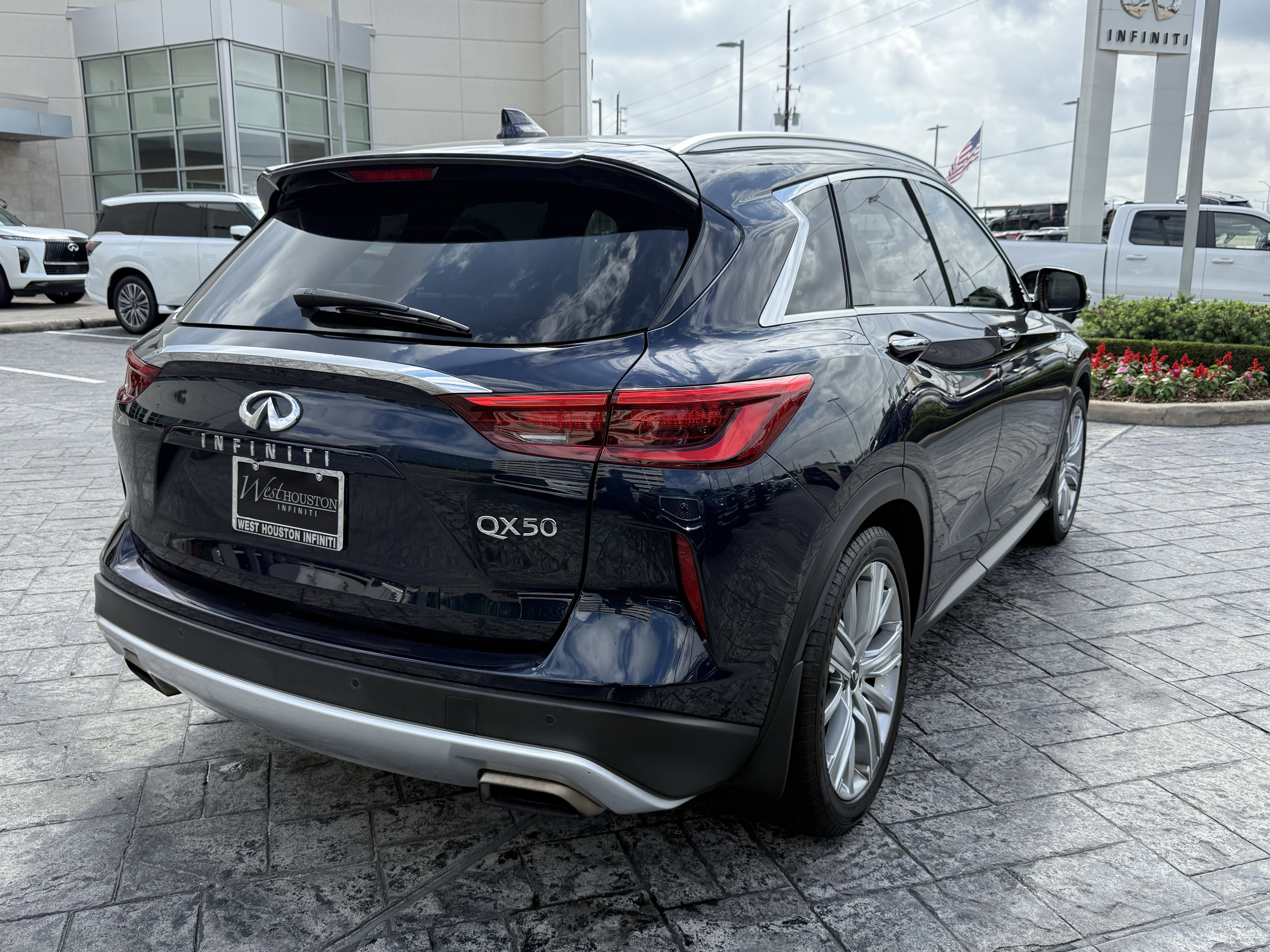 Used 2021 INFINITI QX50 Sensory FWD image 7